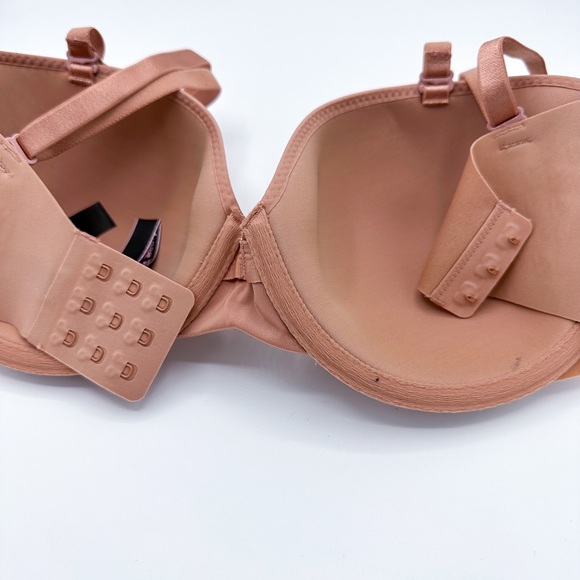 Victoria's Secret Tan Strapless Bra - Picture 5 of 6